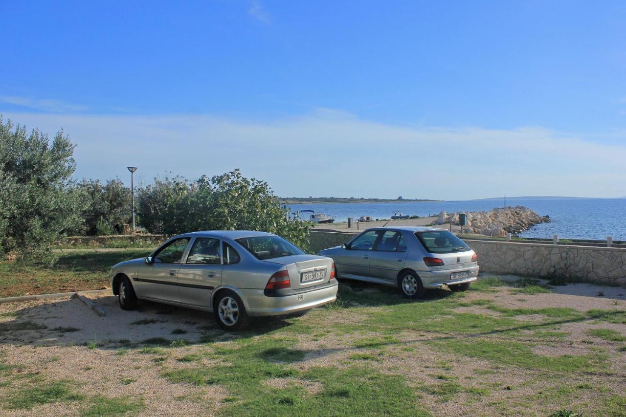 Apartments By The Sea Novalja, Pag - 9326 ภายนอก รูปภาพ